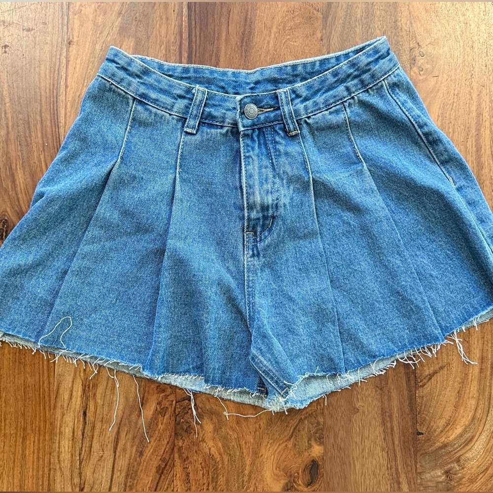 Denim Blue Pleated Women's Shorts